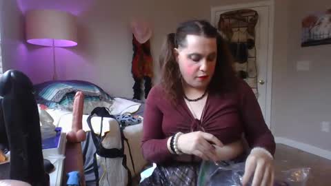 Snapshot of mxsissycharlotte chatting on December 20, 2024, 5:08 pm Mx Charlotte online show from December 20, 2024, 5:08 pm