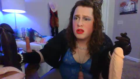 Snapshot of mxsissycharlotte chatting on December 31, 2024, 10:12 pm Mx Charlotte online show from December 31, 2024, 10:12 pm