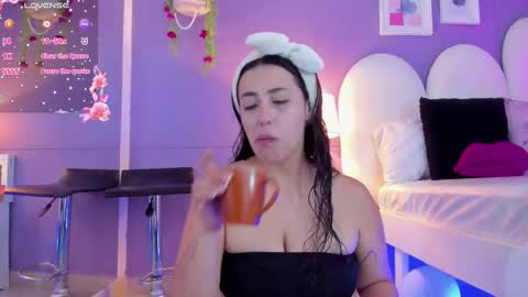 Snapshot of my_aleja_ chatting on October 27, 2025, 1:37 pm my_aleja_ online show from October 27, 2025, 1:37 pm