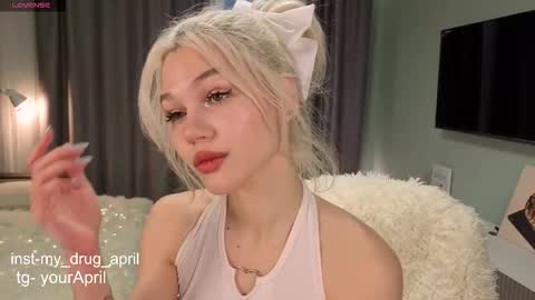 April online show from November 6, 2025, 12:28 pm