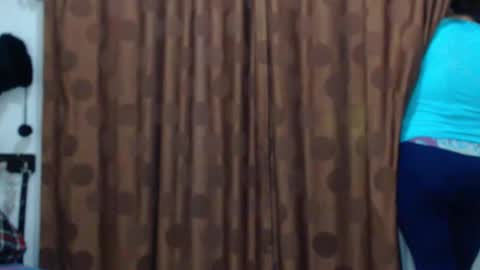     sara      i know you love me xoxox     online show from January 14, 2026, 1:11 am