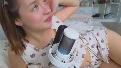 Snapshot of my_mia_ chatting on December 1, 2025, 9:14 am MIA I will be here Monday Wednesday Thursday Saturday online show from December 1, 2025, 9:14 am