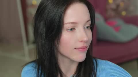 STELLA online show from November 17, 2025, 6:57 pm