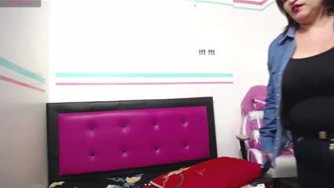  MYA ROUSE  online show from January 14, 2026, 12:11 pm