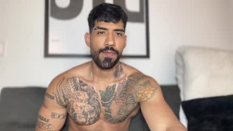 Snapshot of myke_esthetic chatting on December 16, 2024, 1:31 am Myke esthetic online show from December 16, 2024, 1:31 am