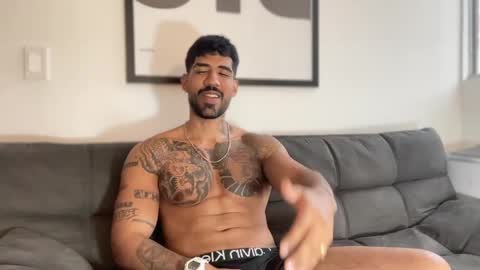 Snapshot of myke_esthetic chatting on January 3, 2025, 10:19 pm Myke esthetic online show from January 3, 2025, 10:19 pm