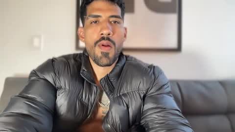 Snapshot of myke_esthetic chatting on January 5, 2025, 10:29 pm Myke esthetic online show from January 5, 2025, 10:29 pm