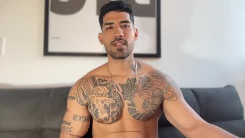 Snapshot of myke_esthetic chatting on January 16, 2025, 10:34 pm Myke esthetic online show from January 16, 2025, 10:34 pm