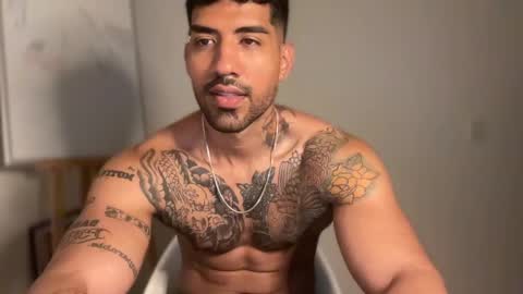 Snapshot of myke_esthetic chatting on February 1, 2025, 7:26 am Myke esthetic online show from February 1, 2025, 7:26 am