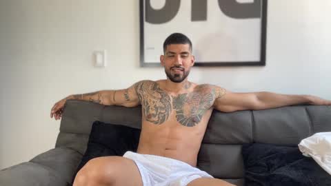 Snapshot of myke_esthetic chatting on March 1, 2025, 5:38 pm Myke esthetic online show from March 1, 2025, 5:38 pm