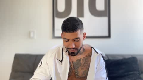 Snapshot of myke_esthetic chatting on March 2, 2025, 6:30 pm Myke esthetic online show from March 2, 2025, 6:30 pm