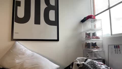 Snapshot of myke_esthetic chatting on September 11, 2025, 4:40 pm Myke esthetic online show from September 11, 2025, 4:40 pm