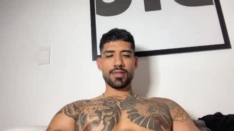 Snapshot of myke_esthetic chatting on September 13, 2025, 12:21 am Myke esthetic online show from September 13, 2025, 12:21 am