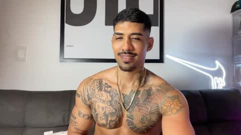 Snapshot of myke_esthetic chatting on September 20, 2025, 11:17 pm Myke esthetic online show from September 20, 2025, 11:17 pm