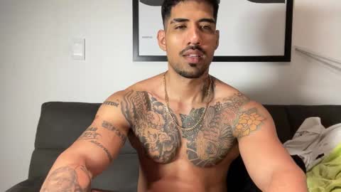 Snapshot of myke_esthetic chatting on September 24, 2025, 6:39 am Myke esthetic online show from September 24, 2025, 6:39 am