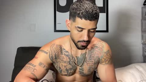 Snapshot of myke_esthetic chatting on October 13, 2025, 11:16 pm Myke esthetic online show from October 13, 2025, 11:16 pm