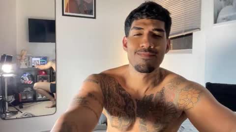 Snapshot of myke_esthetic chatting on December 4, 2025, 5:50 am Myke esthetic online show from December 4, 2025, 5:50 am