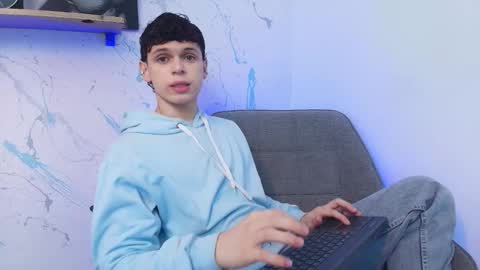 Snapshot of mykelcano chatting on January 12, 2026, 3:50 pm Mykel online show from January 12, 2026, 3:50 pm