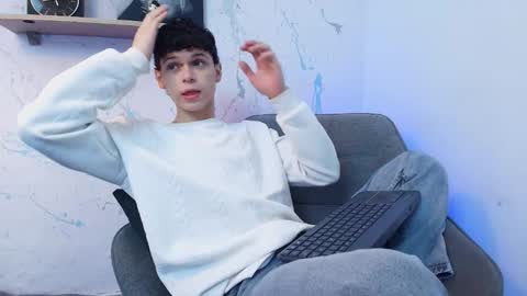 Snapshot of mykelcano chatting on January 14, 2026, 2:23 pm Mykel online show from January 14, 2026, 2:23 pm