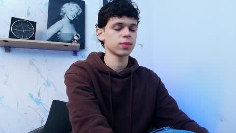 Snapshot of mykelcano chatting on January 15, 2026, 2:32 pm Mykel online show from January 15, 2026, 2:32 pm