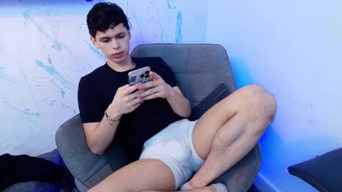 Snapshot of mykelcano chatting on January 16, 2026, 2:43 pm Mykel online show from January 16, 2026, 2:43 pm