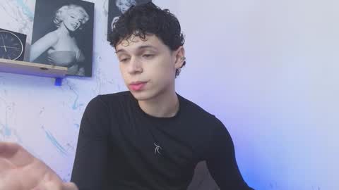 Snapshot of mykelcano chatting on February 9, 2026, 3:27 pm Mykel online show from February 9, 2026, 3:27 pm