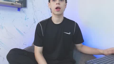 Snapshot of mykelcano chatting on February 23, 2026, 2:14 pm Mykel online show from February 23, 2026, 2:14 pm