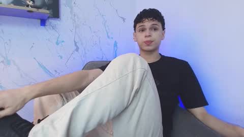 Snapshot of mykelcano chatting on February 26, 2026, 1:43 pm Mykel online show from February 26, 2026, 1:43 pm