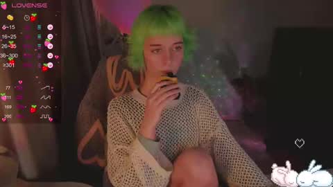 Snapshot of mylaweb chatting on February 14, 2025, 10:04 pm MylaFlores online show from February 14, 2025, 10:04 pm