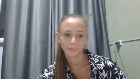 Snapshot of mylittle_flame chatting on October 13, 2025, 2:06 pm mylittle_flame online show from October 13, 2025, 2:06 pm