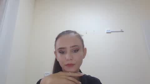 Snapshot of mylittle_flame chatting on November 17, 2025, 12:11 pm mylittle_flame online show from November 17, 2025, 12:11 pm