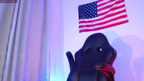 Mylo Wallace  online show from January 12, 2026, 11:26 am