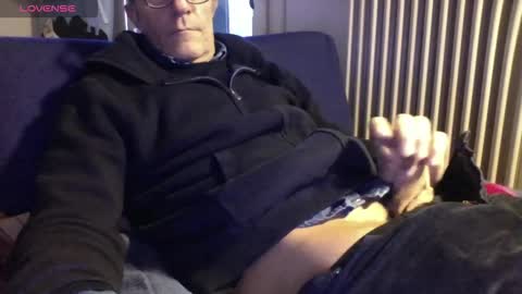 Bi sexy guy lovense hush is on private is open or password show tip if you like. online show from February 3, 2026, 9:03 am