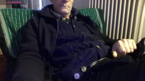 Bi sexy guy lovense hush is on private is open or password show tip if you like. online show from February 19, 2026, 10:44 am