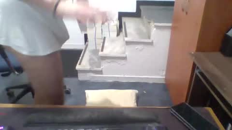 David Leon online show from November 28, 2025, 10:29 am