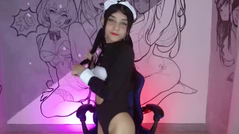 Snapshot of mynxii_petite chatting on January 15, 2026, 12:21 pm Mynxii online show from January 15, 2026, 12:21 pm