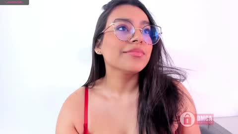 Snapshot of mypretty_isabella chatting on January 11, 2025, 2:58 pm Bella online show from January 11, 2025, 2:58 pm