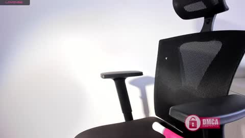 Snapshot of mypretty_isabella chatting on January 12, 2025, 1:05 pm Bella online show from January 12, 2025, 1:05 pm