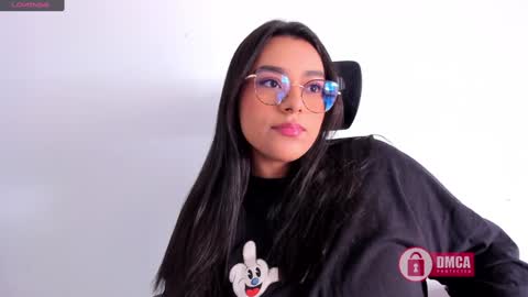 Snapshot of mypretty_isabella chatting on January 21, 2025, 7:06 pm Bella online show from January 21, 2025, 7:06 pm