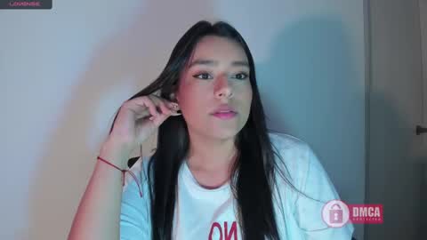 Snapshot of mypretty_isabella chatting on February 11, 2025, 2:35 am Bella online show from February 11, 2025, 2:35 am