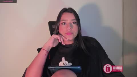 Snapshot of mypretty_isabella chatting on February 18, 2025, 2:49 am Bella online show from February 18, 2025, 2:49 am