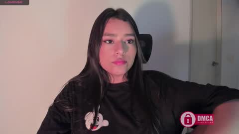 Snapshot of mypretty_isabella chatting on February 18, 2025, 5:53 am Bella online show from February 18, 2025, 5:53 am