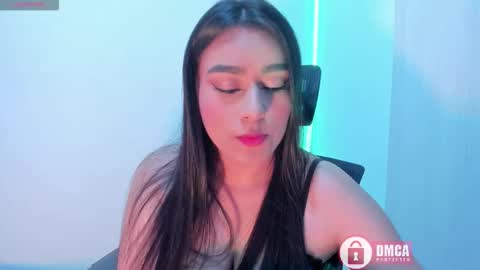 Snapshot of mypretty_isabella chatting on October 24, 2025, 5:37 am Bella online show from October 24, 2025, 5:37 am