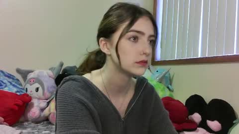myrawood online show from April 4, 2026, 1:37 am