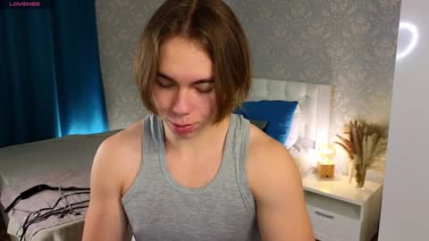 Snapshot of myshkek chatting on December 13, 2024, 6:38 pm Mickey online show from December 13, 2024, 6:38 pm