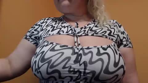 Snapshot of mysterious_d1an3 chatting on May 18, 2026, 4:35 pm Diane online show from May 18, 2026, 4:35 pm
