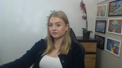 Erica online show from September 27, 2025, 9:03 am