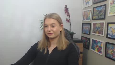 Erica online show from November 3, 2025, 8:26 am