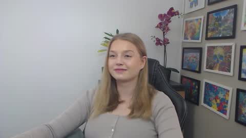 Snapshot of mysteryericax chatting on March 11, 2026, 11:05 am Erica online show from March 11, 2026, 11:05 am