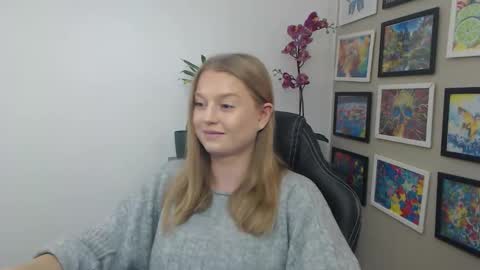 Snapshot of mysteryericax chatting on March 17, 2026, 1:47 pm Erica online show from March 17, 2026, 1:47 pm